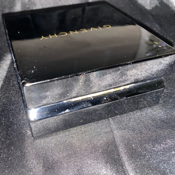 ✨Givenchy - 2-Pc. Set Crystal Cuff Bangle Bracelet & Matching Stud Earrings✨NWT✨ - Picture 4 of 16